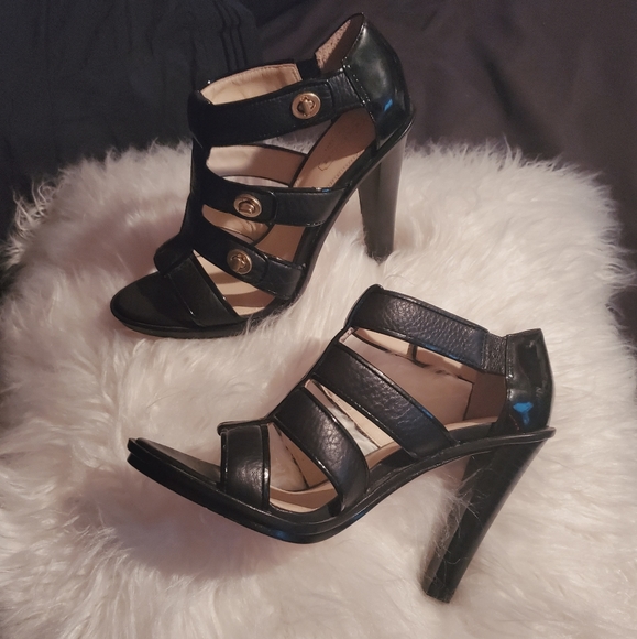 Coach Heels - Picture 4 of 8